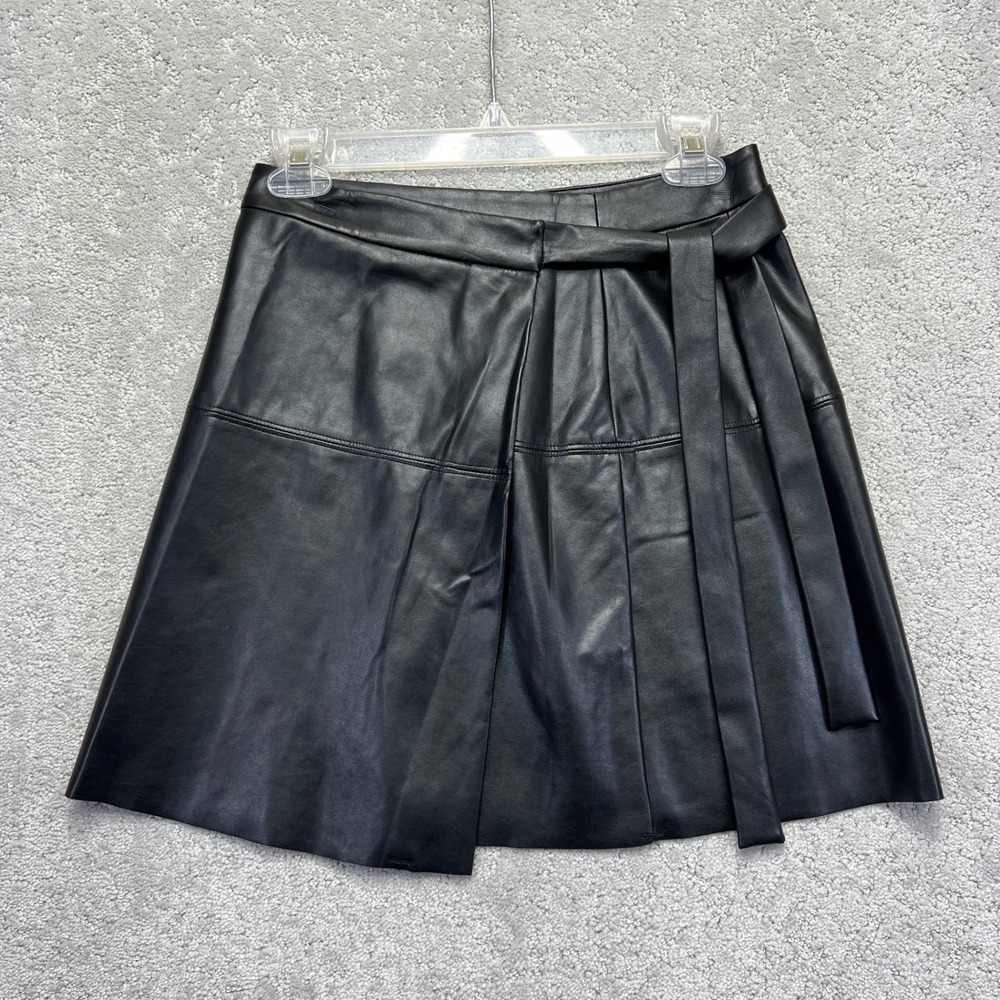 Wilfred Free Aritzia Mini Skirt Womens Small Black Vegan Faux Leather Wrap Chic